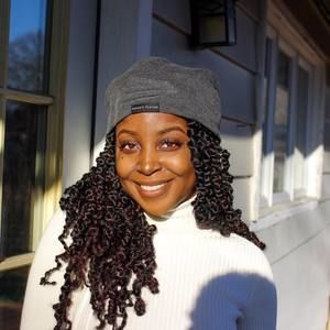 Meet your Posher, Dara